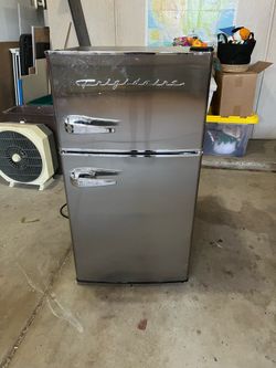 Frigidaire Mini fridge