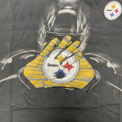 Men’s Pittsburgh Steelers Black Shirt - Size Medium