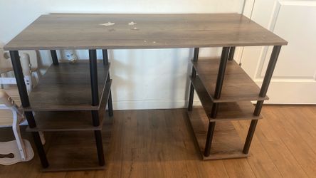 Computer desk