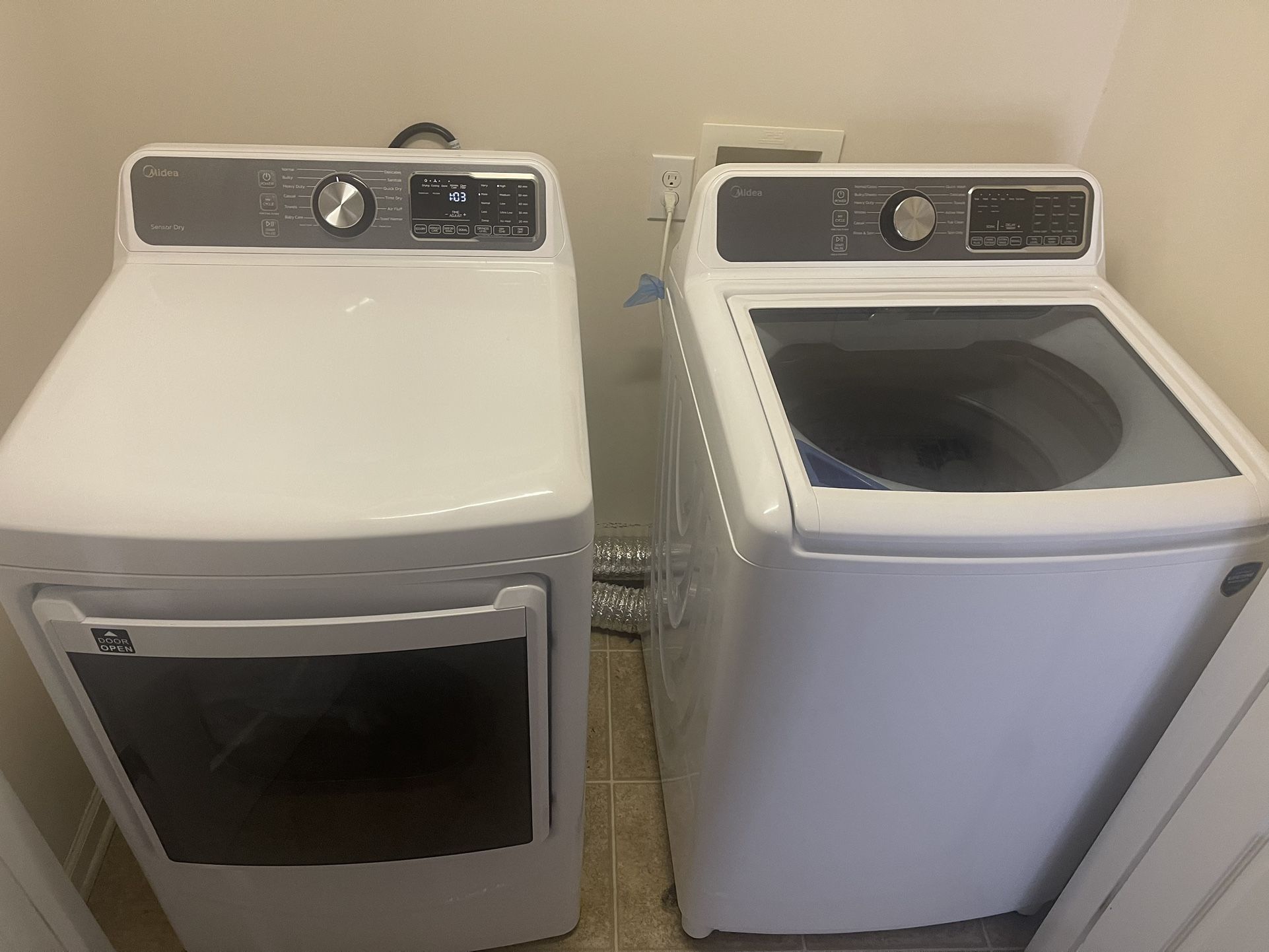 Midea Washer and dryer.