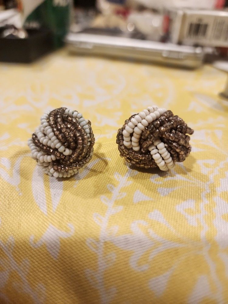 Vintage 1940s screw back earrings Knotted cluster of glass seed beads.