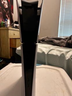 PS 5 five slim digital everything works fine. Got it eight months ago.