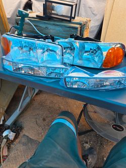 ONE LIGHT MISSING LENS!! 99-06 GMC Sierra Front Headlights +Bumper Headlamps Chrome Housing Lamps