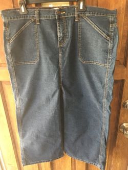 Women’s dark blue denim skirt size 18 misses