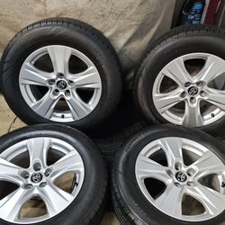 17" TOYOTA RAV4 WHEELS NEW TIRES!!!!
