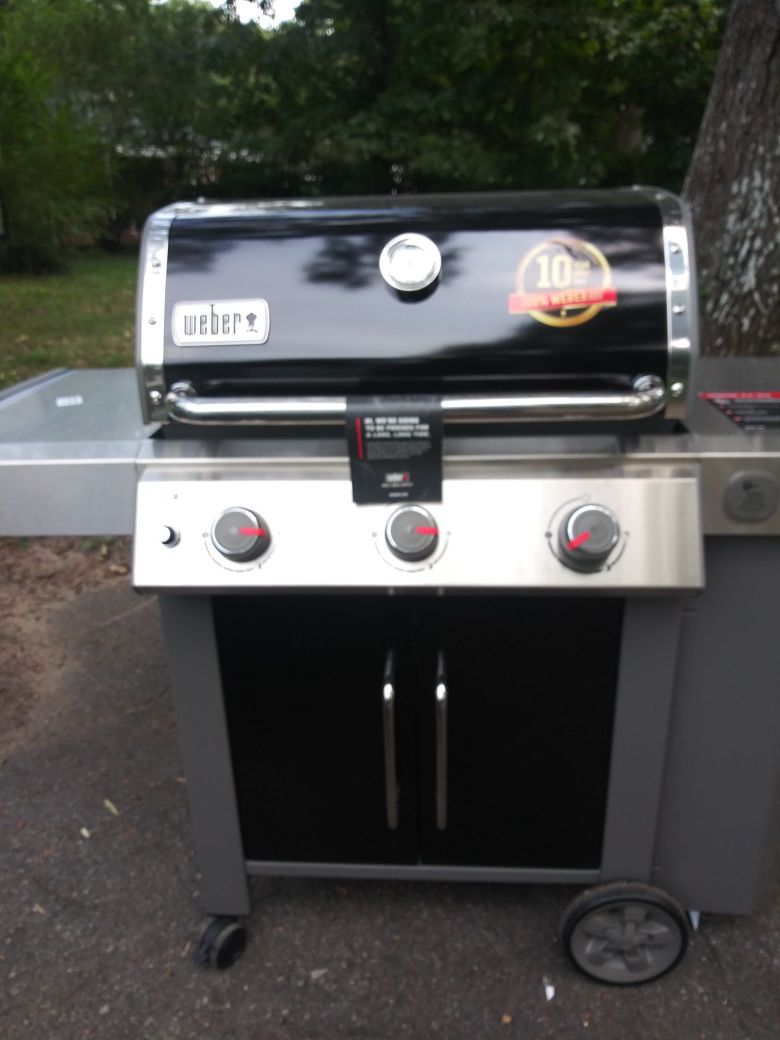 Webber gas grill (stainless)