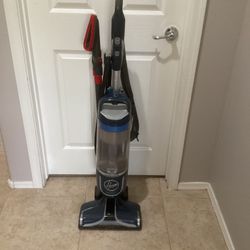 Hoover bagless vacuum cleaner with attachments and headlights   (great condition)