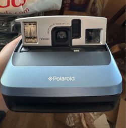 Polaroid one600 classic camera