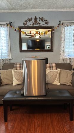 Stainless steel trash can thin