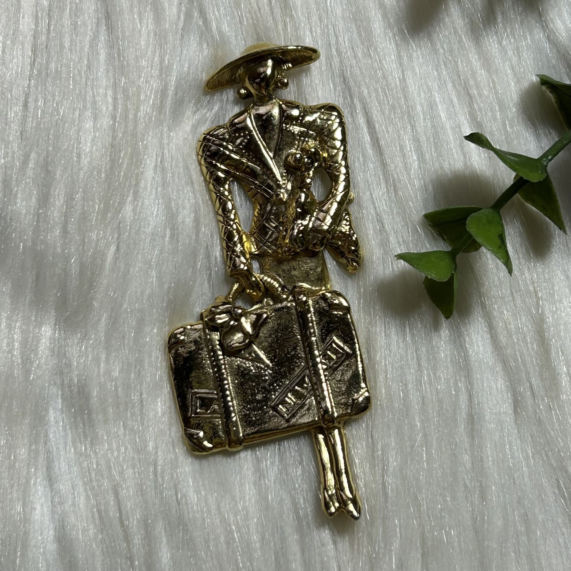 Vintage woman suitcase elegant Gold Tone Brooch
