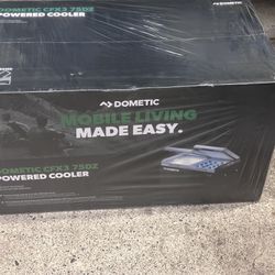 Dometic 75 Dual Zone Powered Cooler