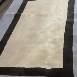Restoration Harware Baby Contrast Border Rug