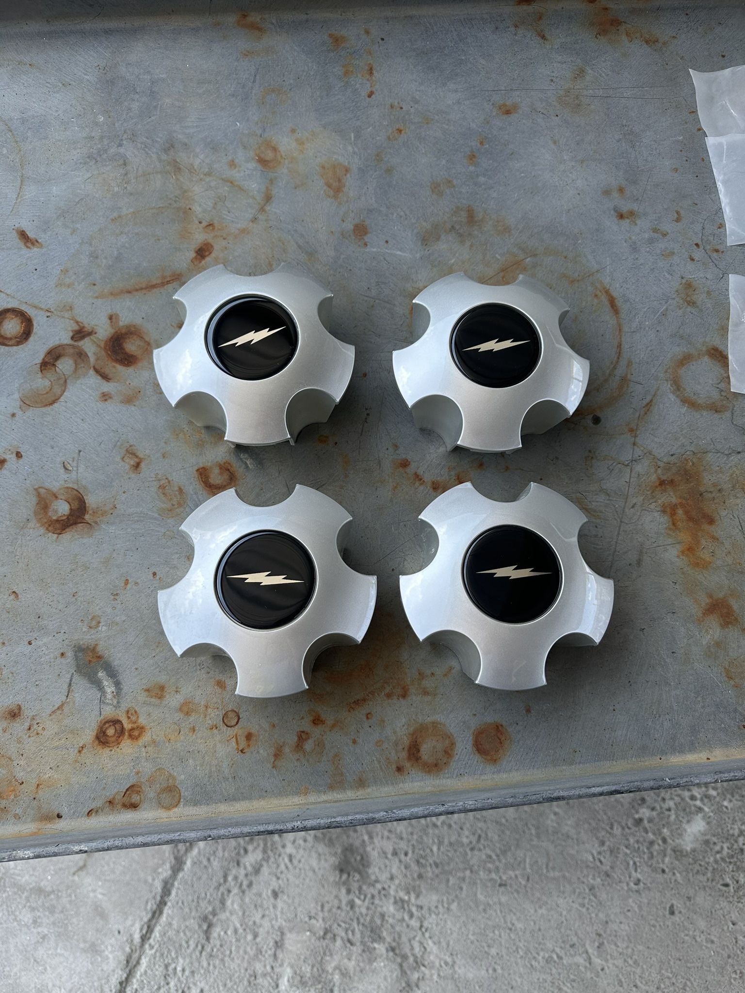 Ford Lightning Center Caps