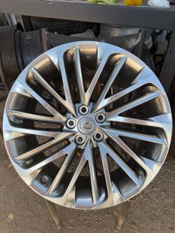 One rim 20” for 2023 Lexus RX350 - $350