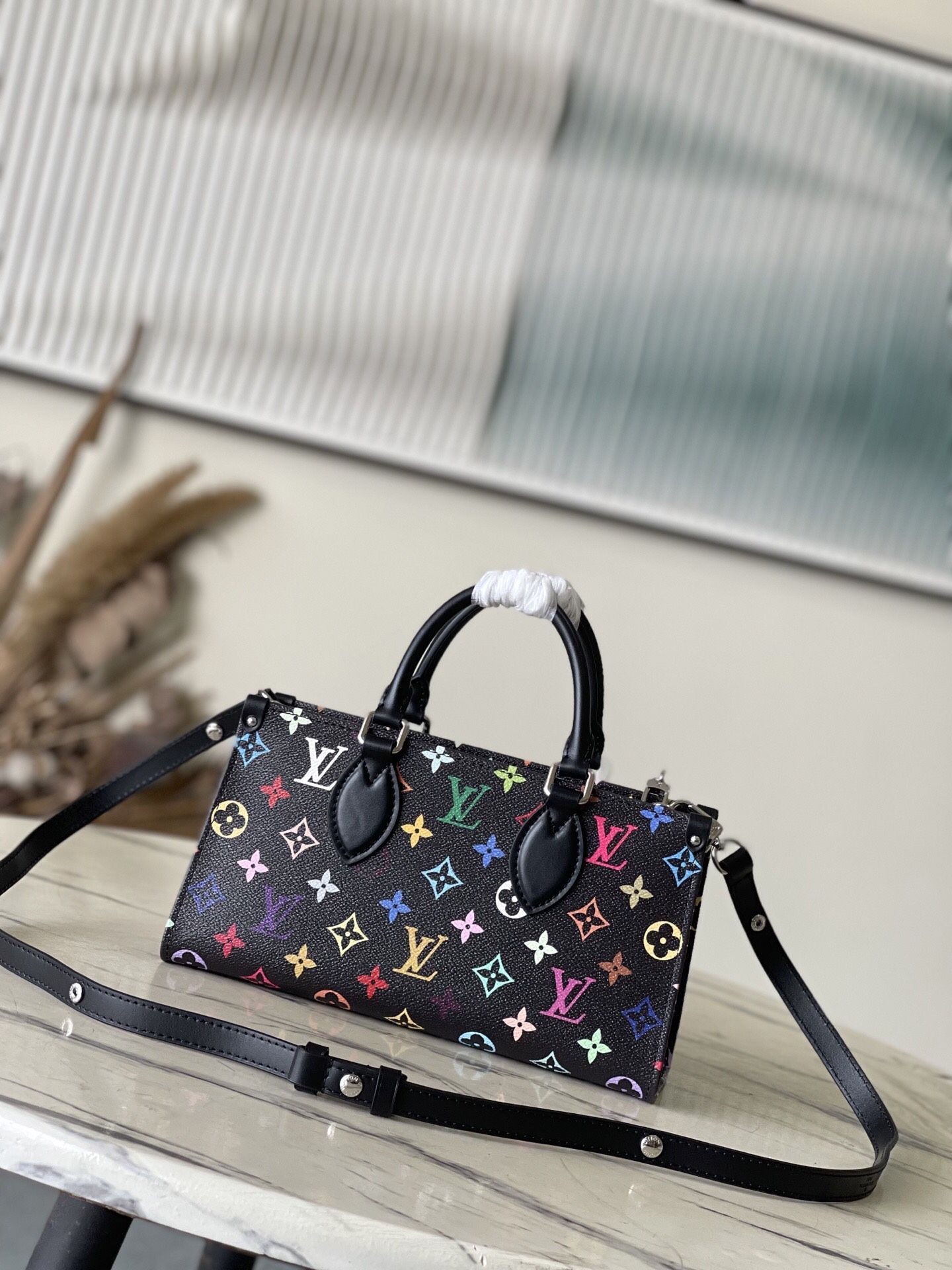 Classic retro shoulder bag