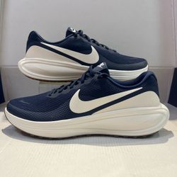 NIKE REVOLUTION 8 ROAD “NAVY GUM”