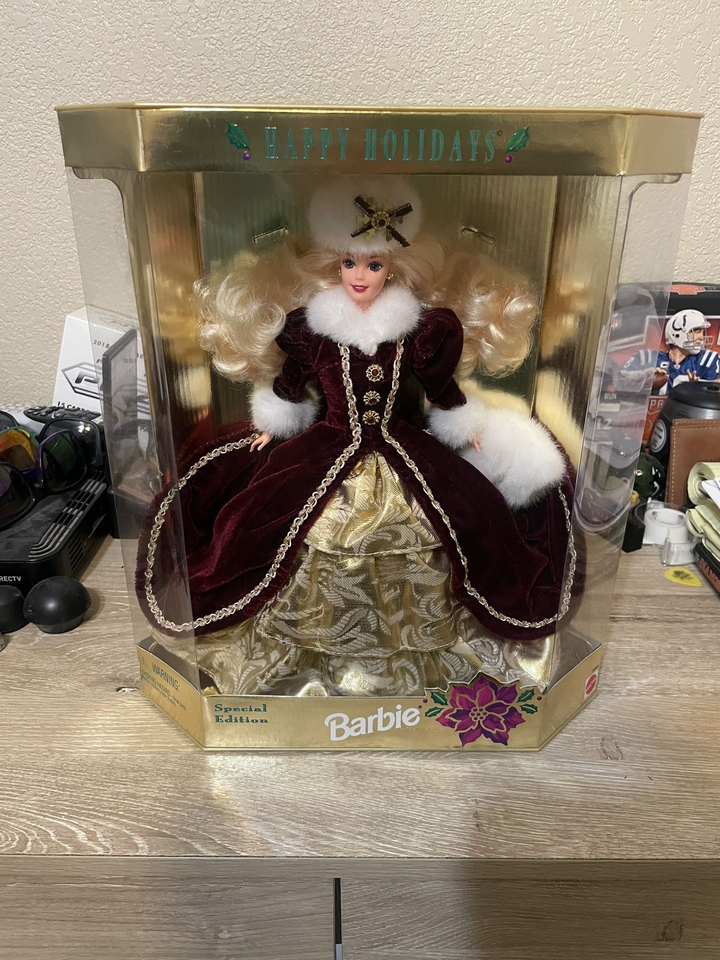 Barbie Happy Holidays Special Edition 1998 Never Opened