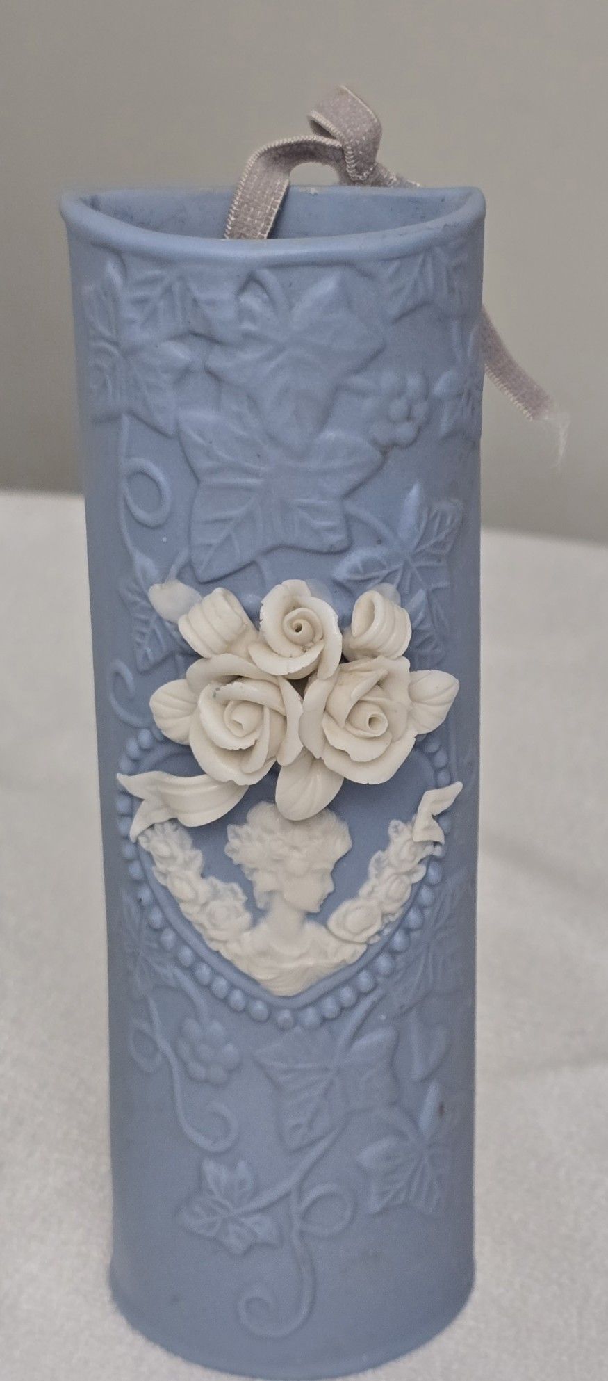 Jasperware Victorian Style Cameo Wall Pocket Hanging Vase Blue 7.5"