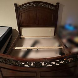 NEED GONE ASAP 6 PIECE BROWN WOODEN BEDROOM SET