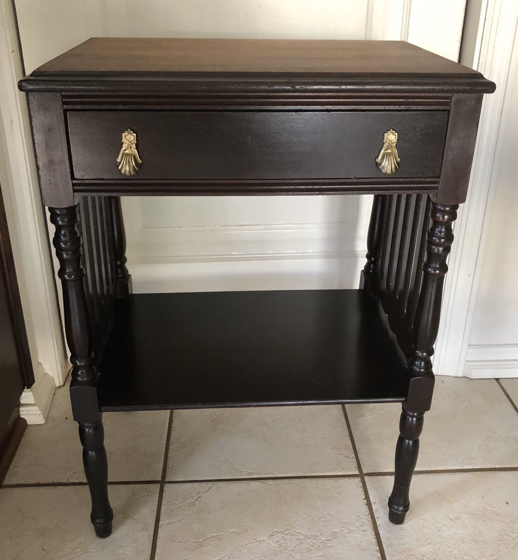 Beautiful Antique One Drawer Nightstand / Accent Table