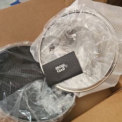 Snow Clad Nonstick Fry Pan. 12 Inch With Lid 