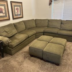 Thomasville Sectional Sofa. Green