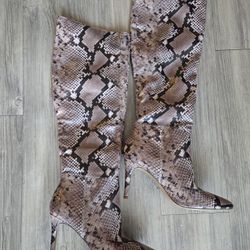 Women’s Snakeskin Knee-High Stiletto Boots – Size 6 M