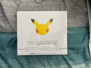 Pokemon Celebrations 25th Anniversary Elite Trainer Box Pokémon New Sealed ETB 