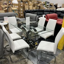 Modern Dining Room Table and 6 Chairs / Mesa de comedor moderna y 6 sillas