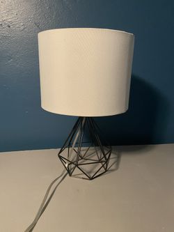 Black metal frame geometric lamp