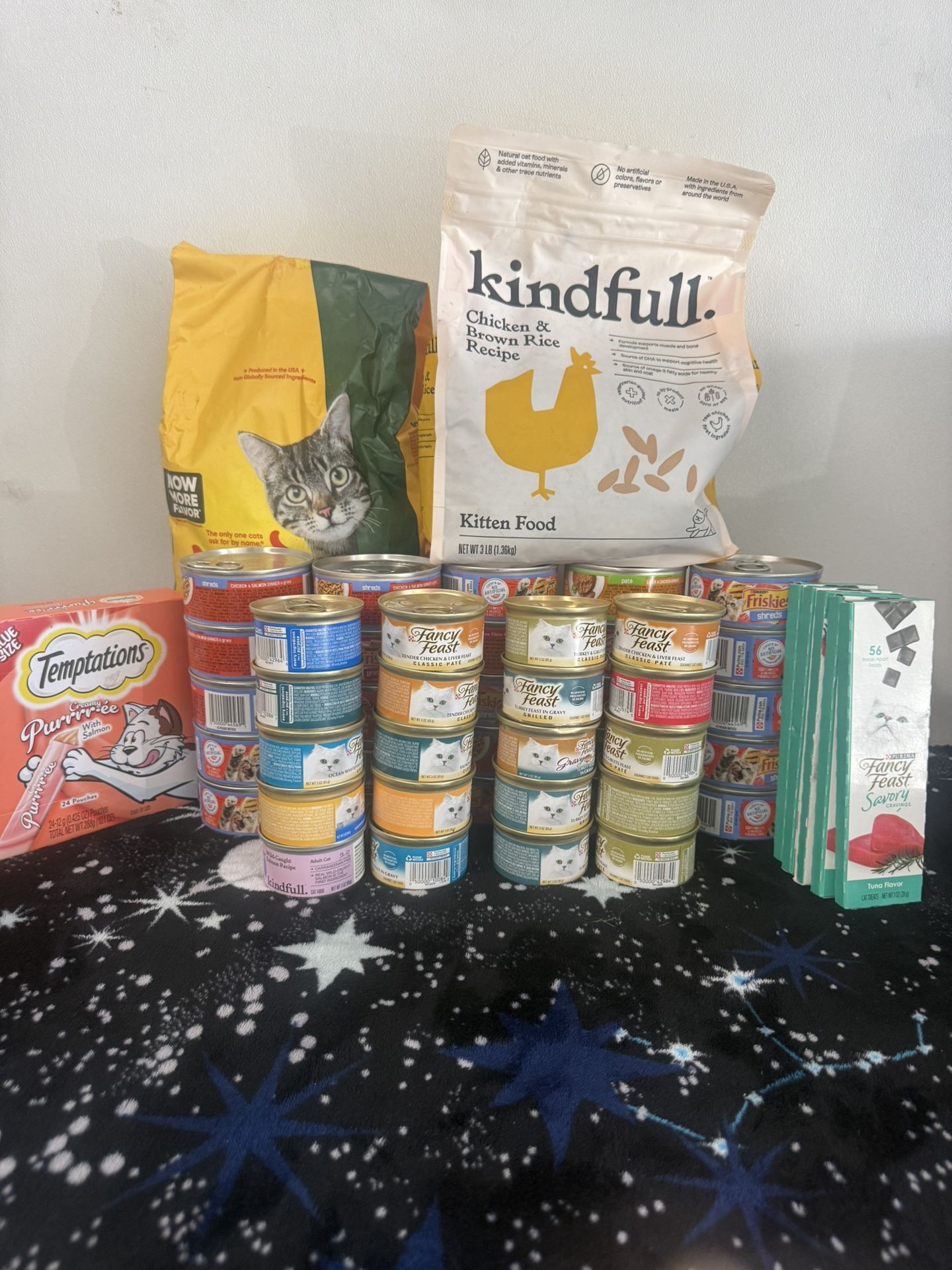 Cat Food, Wet & Dry Mix