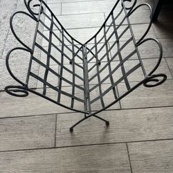 MCM magazine rack