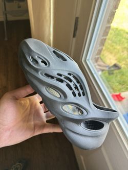 Foam Runner Size 9