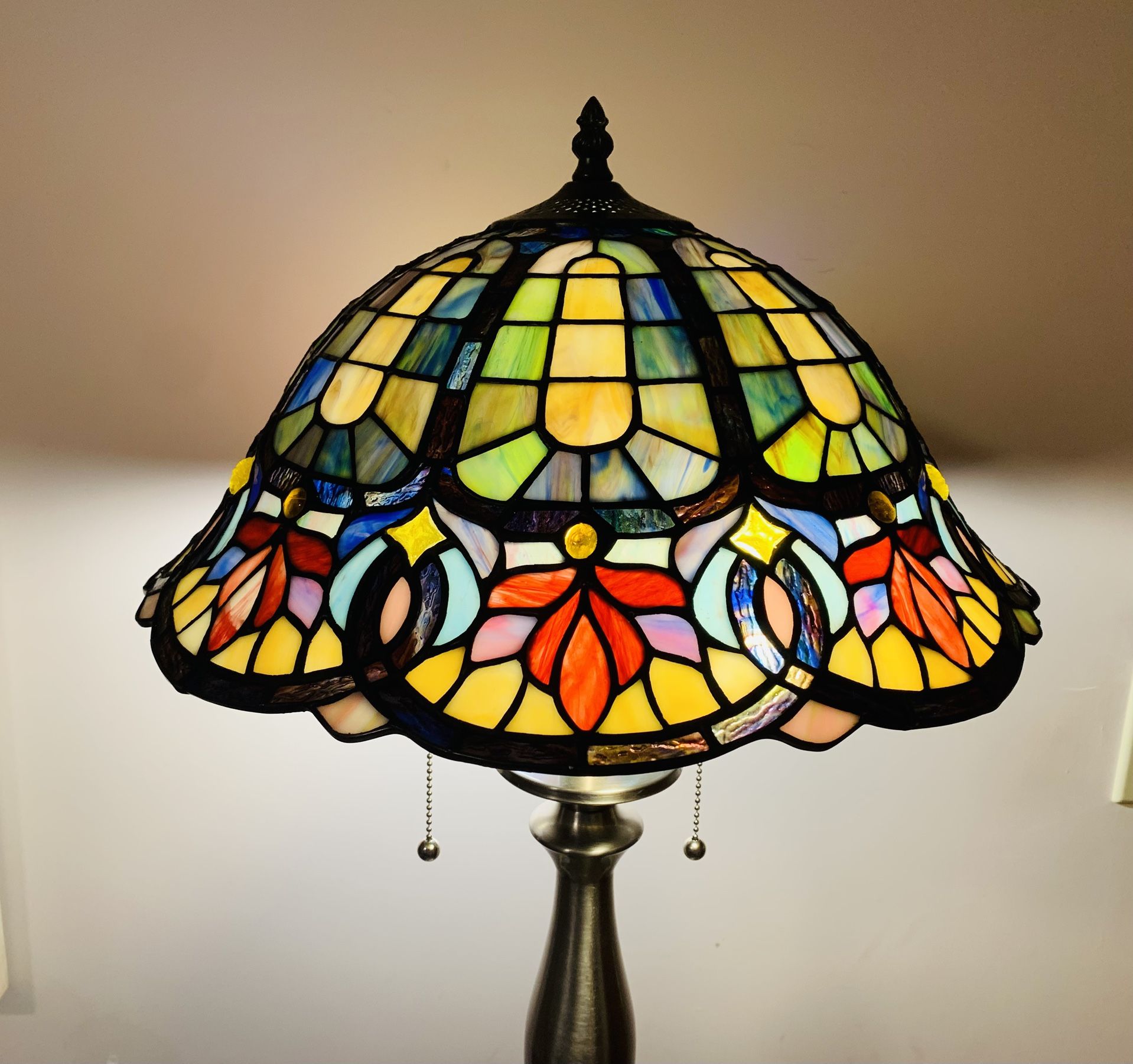 Tiffany Style Stained Glass lamp