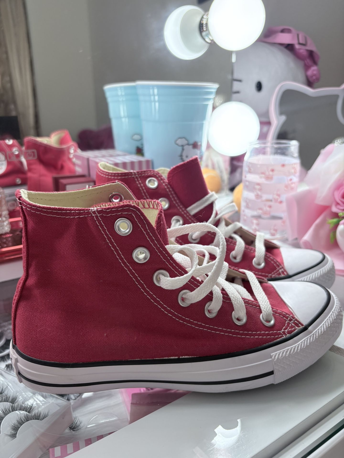 Red converse