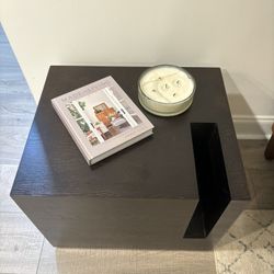 Black Modern Coffee Table/Side Table With Magazine Holder 