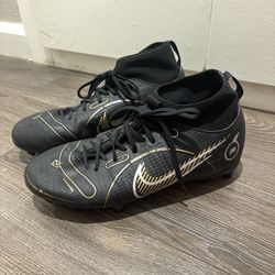 Nike Mercurial Superfly 8 Academy MG soccer cleats in the Black/Metallic Gold/Metallic Silver colorway from the 'Shadow Pack