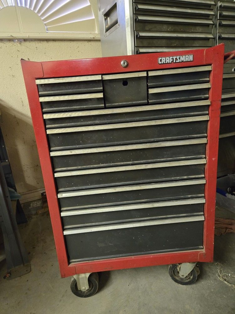 Craftsman Rolling 12 Drawer Toolbox
