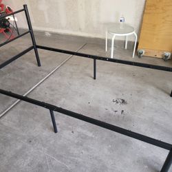 Twin Metal Bed Frames 