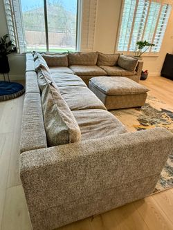 Albany Park Grand Sectional, Ottoman, and Rub