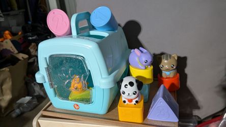 Fisher-Price Buzy Blocks Pet Carrier