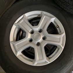 Michelin 245/75R17 Like New Tires And Wheels!