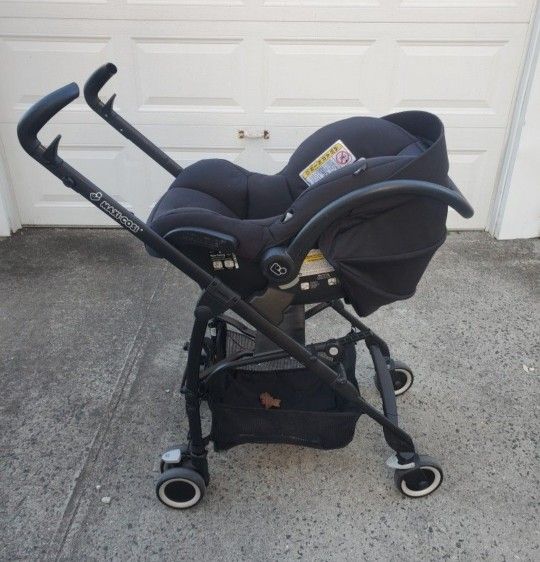 Maxi Cosi Car Seat And Carriage