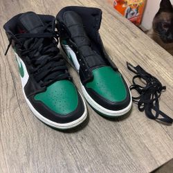 Air Jordan 1’s Mid size 8.5