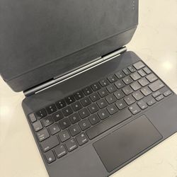 Magic Keyboard iPad Air 11-inch