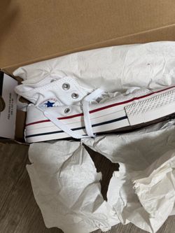 CONVERSE women’s 6 men’s 4