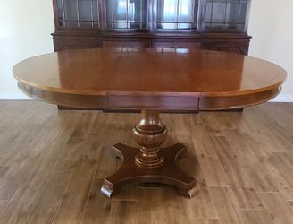 Wood Dining Table  w/3 leaves to adjust size