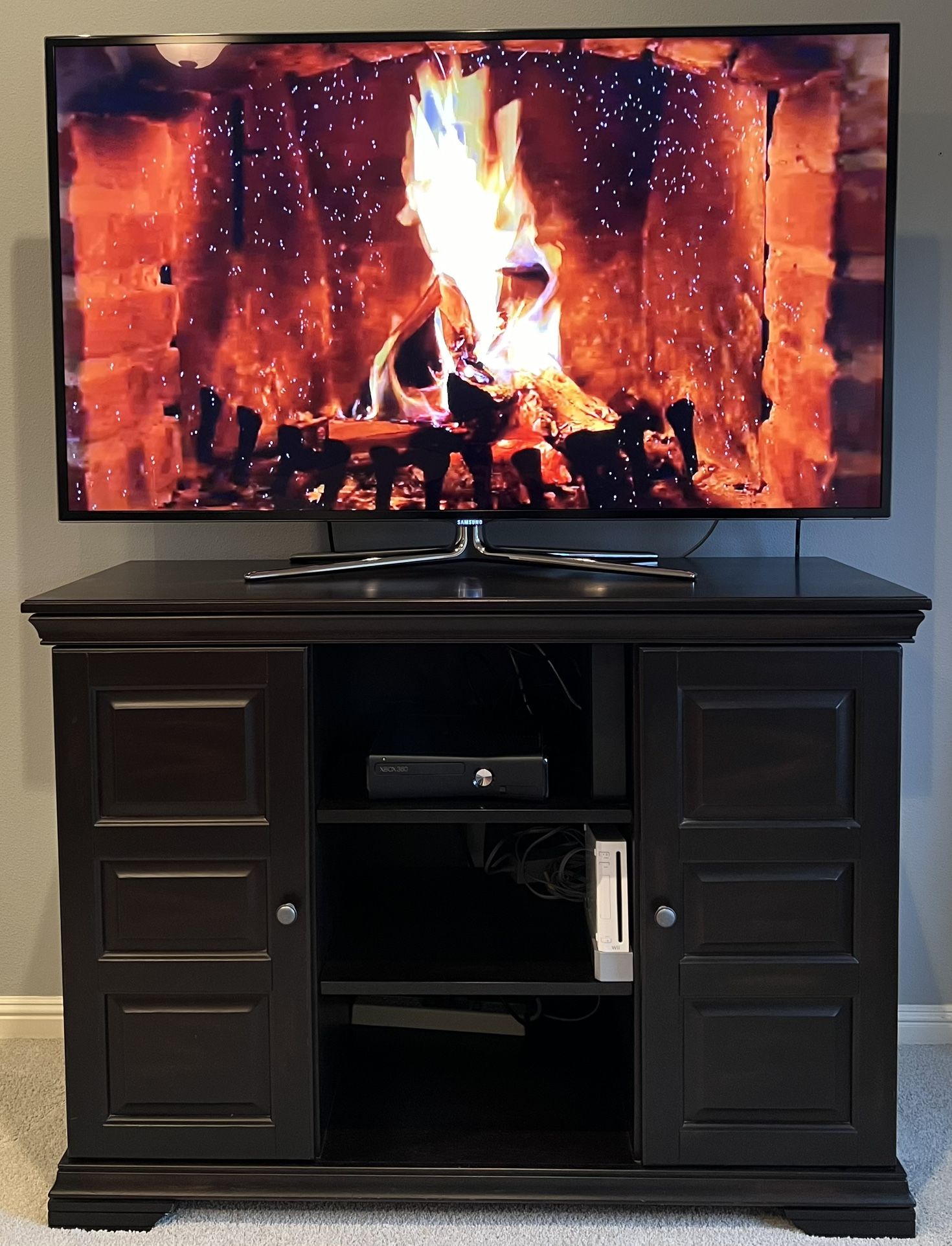 TV Stand Dresser & Electronic Component Storage