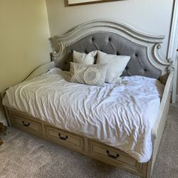 Country Rustic Bedframe 