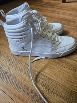 White pumas size 10